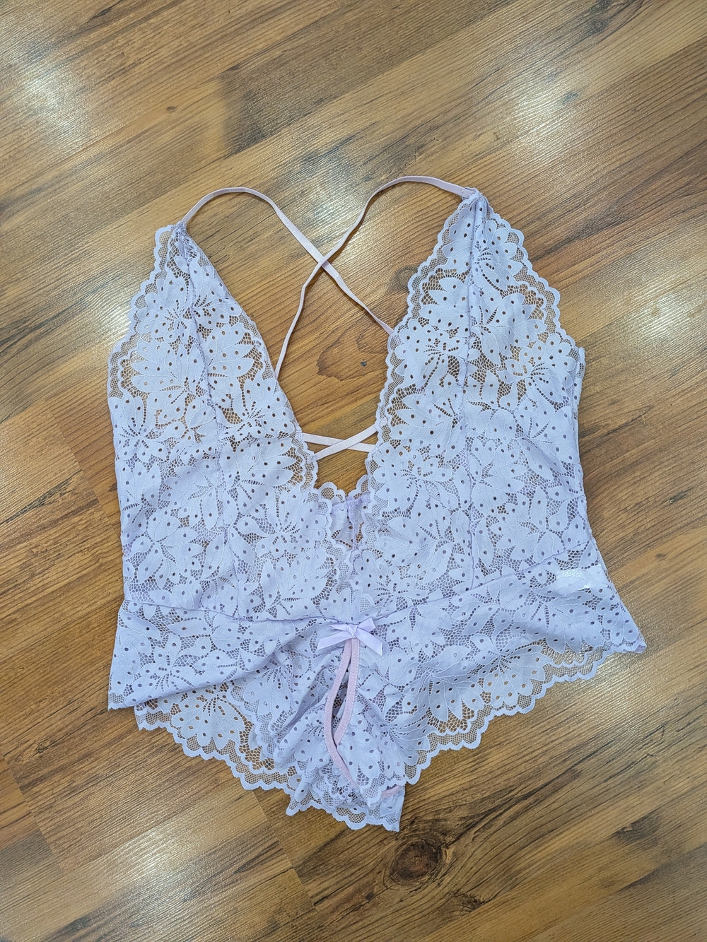 NWOT Lace Crisscross V-Neck Teddy Lingerie in Light Lavender